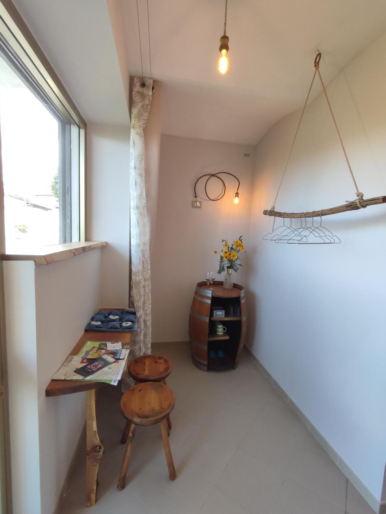 Ca Di Me Villa La Morra Room photo